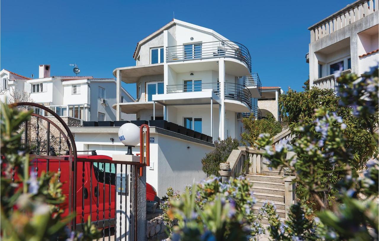 Cozy Apartment In Brodarica With Wifi Exterior photo